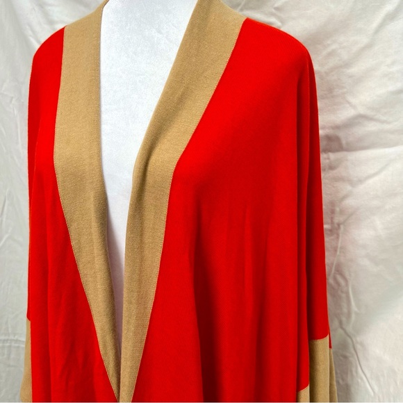 Lauren Ralph Lauren orange and tan cape. - Picture 3 of 8